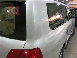 تۆیۆتا لاند کروزەر